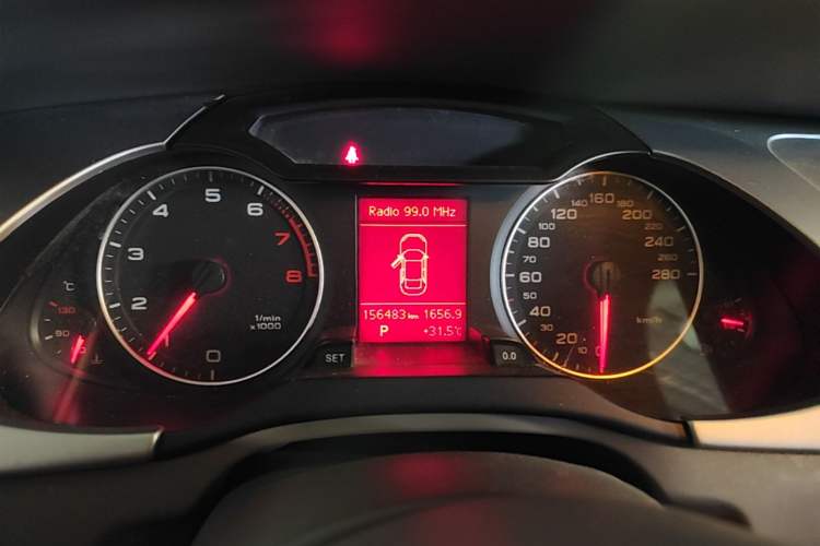 Used Audi A4L 2012 2.0 TFSI automatic sporty version Instrument Cluster
