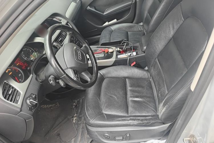 Used Audi A4L 2012 2.0 TFSI automatic standard version Left Front Seat