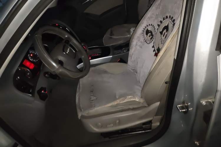Used Audi A4L 2012 2.0 TFSI automatic standard version Left Front Seat
