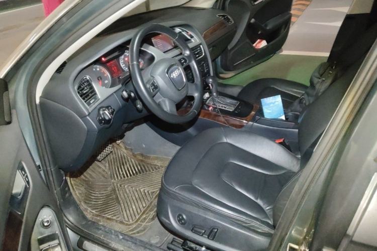 Used Audi A4L 2012 2.0 TFSI automatic standard version Left Front Seat