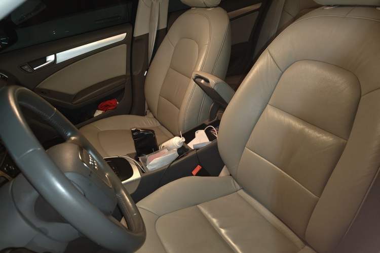 Used Audi A4L 2012 2.0 TFSI automatic standard version Left Front Seat
