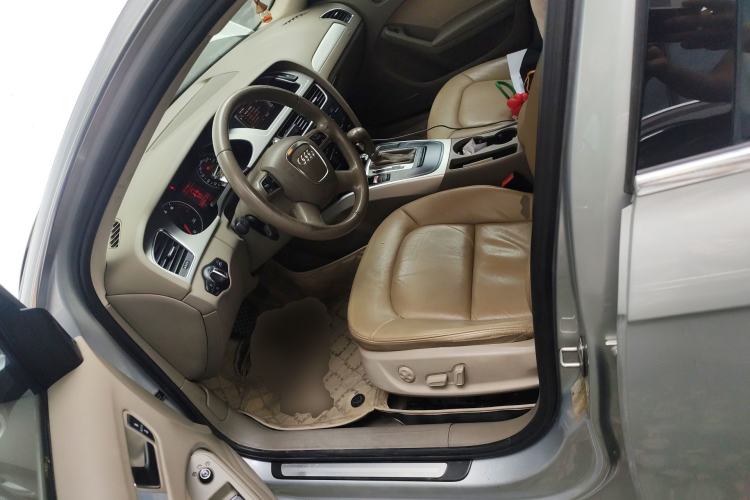 Used Audi A4L 2012 2.0 TFSI automatic standard version Left Front Seat