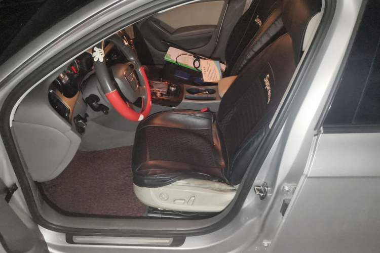 Used Audi A4L 2012 2.0 TFSI automatic Comfort trim level Left Front Seat