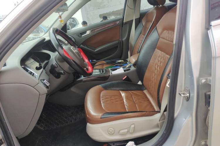 Used Audi A4L 2012 2.0 TFSI automatic Comfort trim level Left Front Seat
