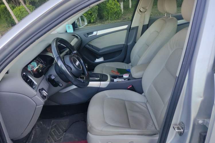 Used Audi A4L 2012 2.0 TFSI automatic standard version Left Front Seat