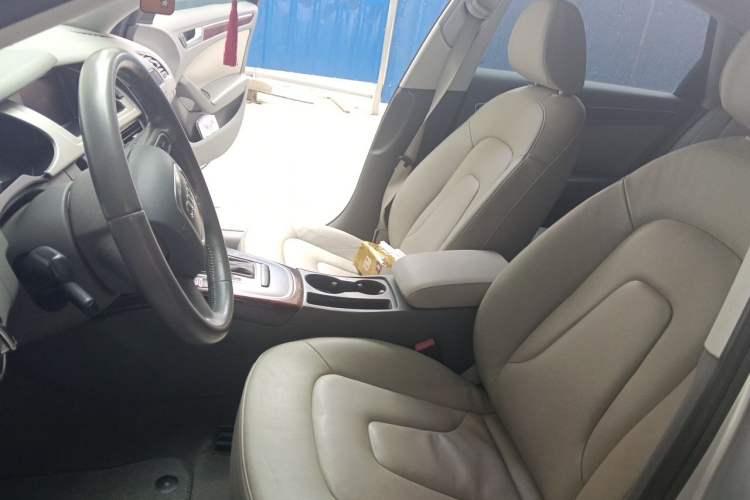 Used Audi A4L 2012 2.0 TFSI automatic Comfort trim level Left Front Seat