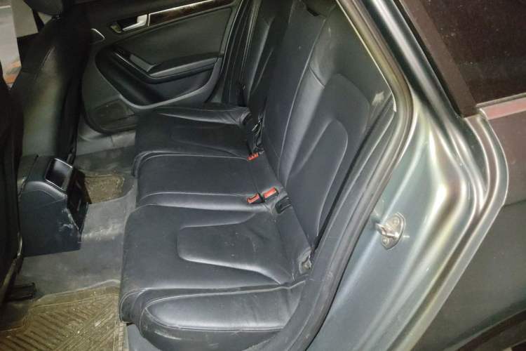 Used Audi A4L 2012 2.0 TFSI automatic standard version Left Rear Seat
