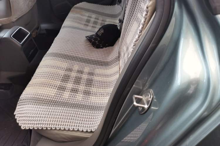 Used Audi A4L 2012 2.0 TFSI automatic Comfort trim level Left Rear Seat