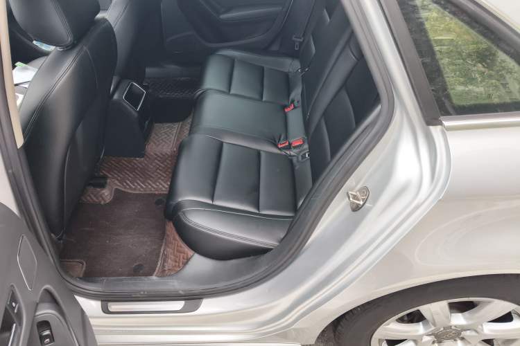 Used Audi A4L 2012 2.0 TFSI automatic standard version Left Rear Seat