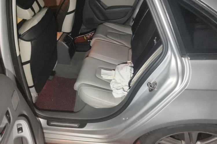 Used Audi A4L 2012 2.0 TFSI automatic Comfort trim level Left Rear Seat