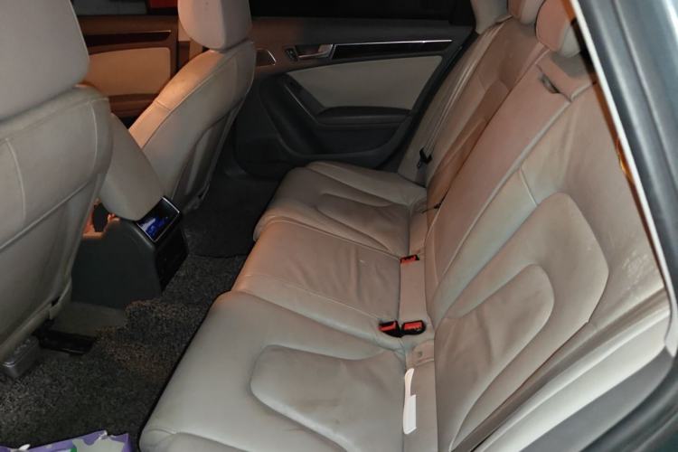 Used Audi A4L 2012 2.0 TFSI automatic Comfort trim level Left Rear Seat