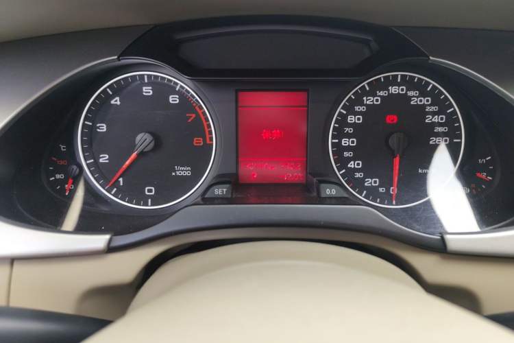 Used Audi A4L 2012 1.8 TFSI Automatic Comfort Model Odometer Close Up