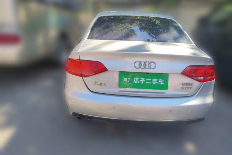 Used Audi A4L 2012 2.0 TFSI automatic Comfort trim level Rear