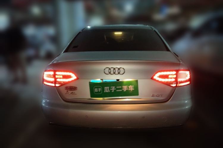 Used Audi A4L 2012 2.0 TFSI automatic Comfort trim level Rear