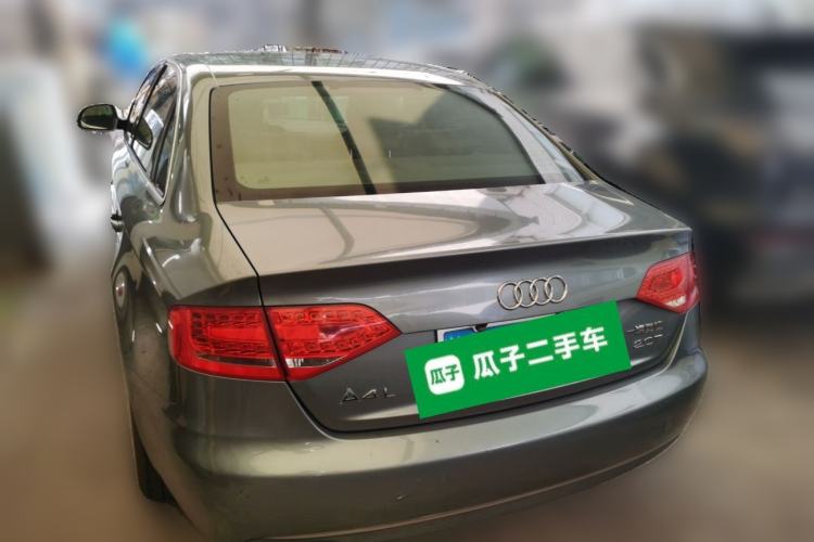 Used Audi A4L 2012 2.0 TFSI automatic Comfort trim level Rear