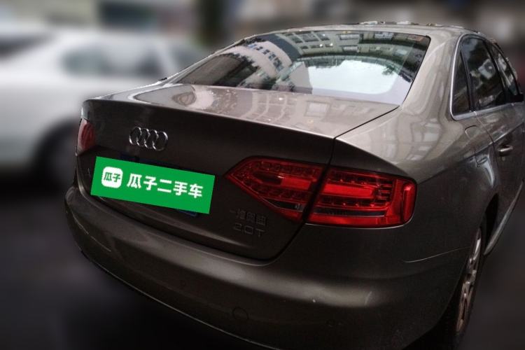 Used Audi A4L 2012 2.0 TFSI automatic Comfort trim level Rear