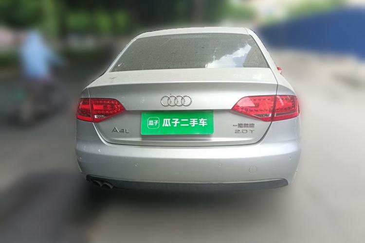 Used Audi A4L 2012 2.0 TFSI automatic Comfort trim level Rear