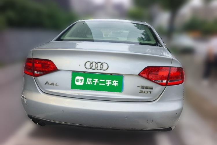 Used Audi A4L 2012 2.0 TFSI automatic Comfort trim level Rear