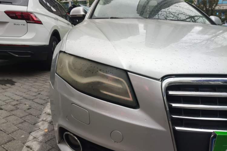 Used Audi A4L 2012 2.0 TFSI automatic Comfort trim level Right Front Headlight