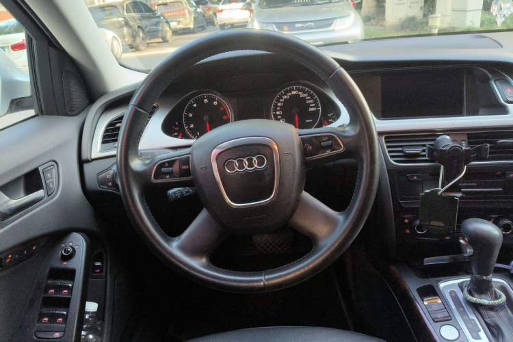Used Audi A4L 2012 2.0 TFSI Automatic Technology Model Steering Wheel
