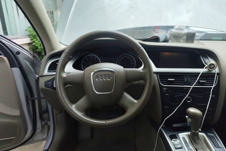 Used Audi A4L 2012 1.8 TFSI Automatic Comfort Model Steering Wheel