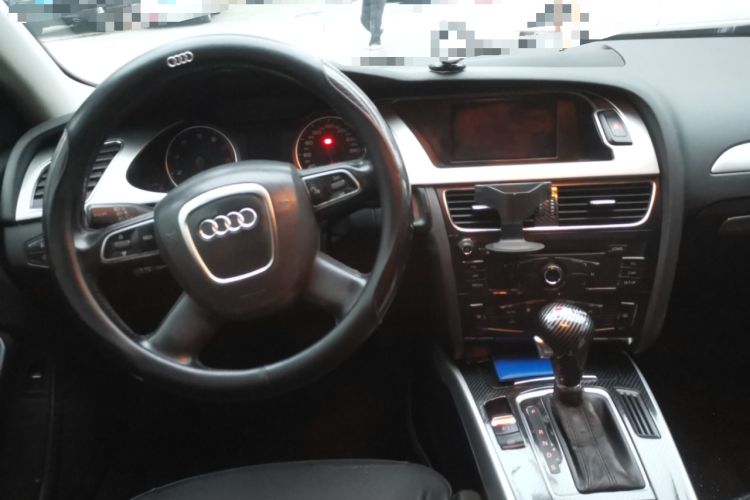 Used Audi A4L 2012 2.0 TFSI automatic standard version Steering Wheel