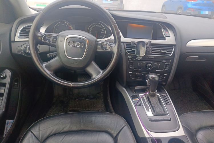 Used Audi A4L 2012 2.0 TFSI automatic standard version Steering Wheel