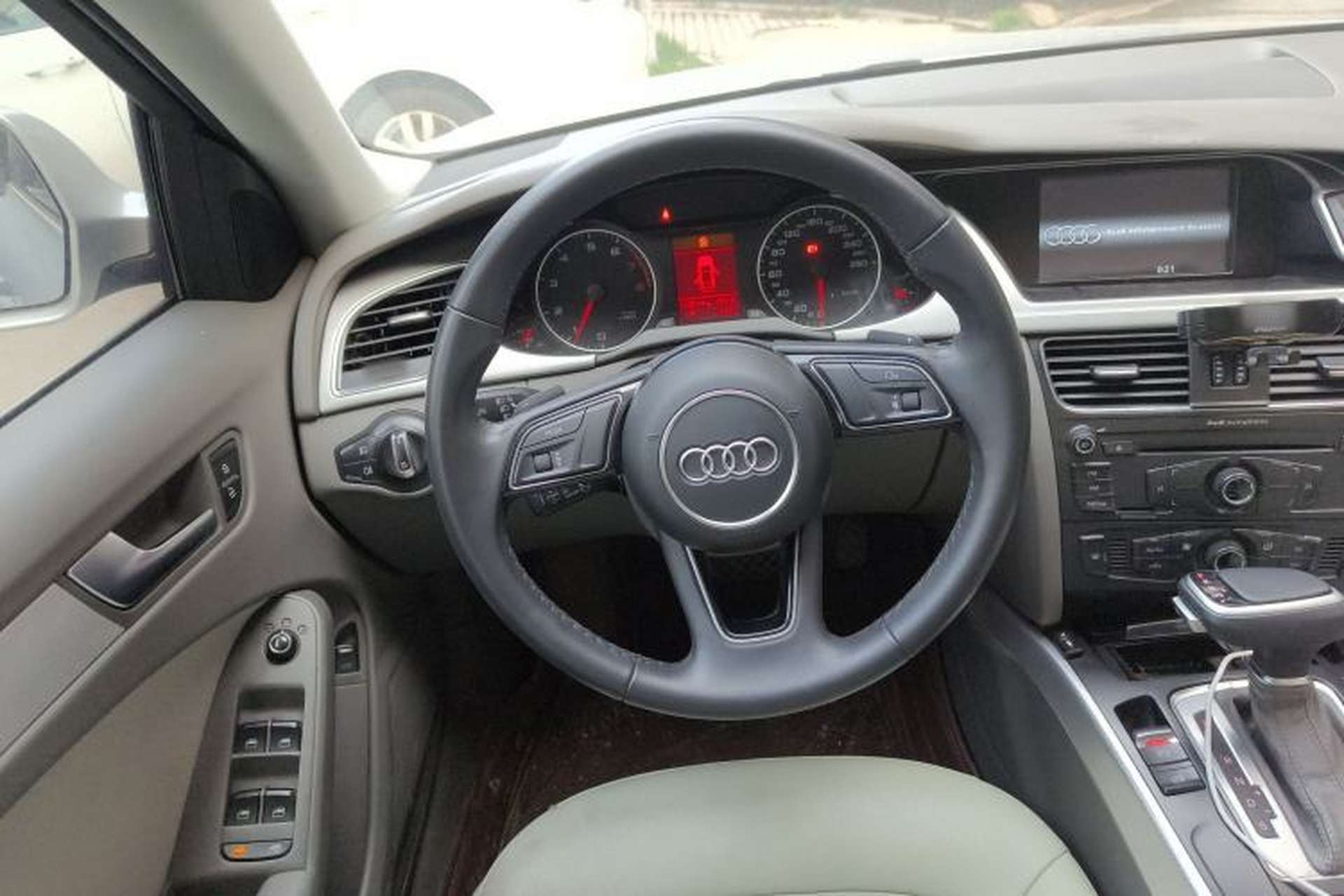 Used Audi A4L 2012 2.0 TFSI Automatic Technology Model Steering Wheel
