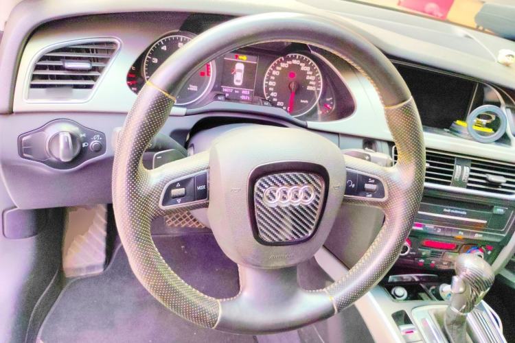 Used Audi A4L 2012 2.0 TFSI automatic sporty version Steering Wheel