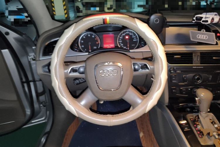 Used Audi A4L 2012 2.0 TFSI automatic standard version Steering Wheel