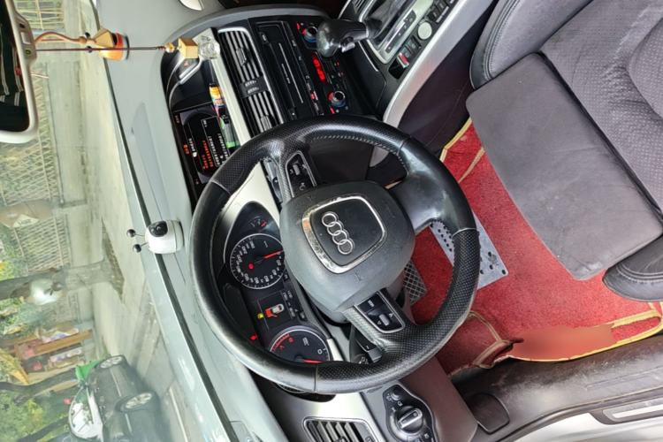 Used Audi A4L 2012 2.0 TFSI automatic sporty version Steering Wheel