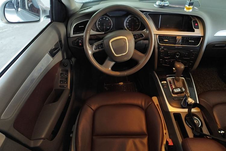 Used Audi A4L 2012 2.0 TFSI automatic sporty version Steering Wheel