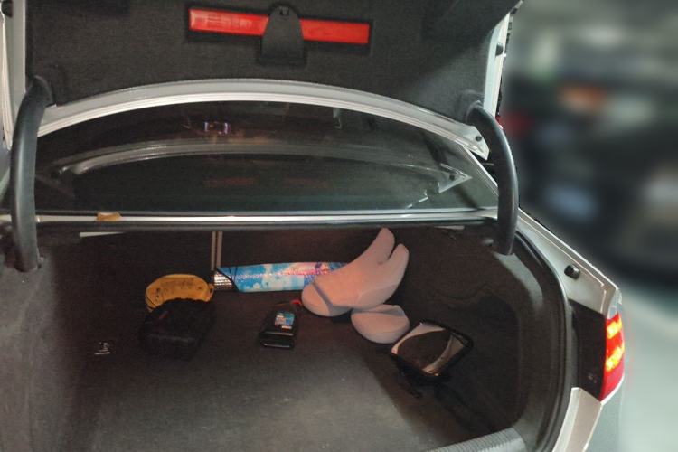 Used Audi A4L 2012 2.0 TFSI automatic standard version Trunk