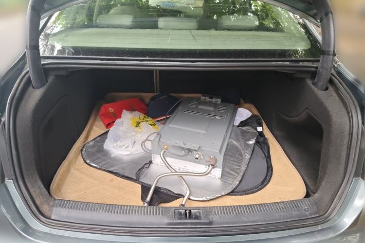 Used Audi A4L 2012 2.0 TFSI automatic standard version Trunk