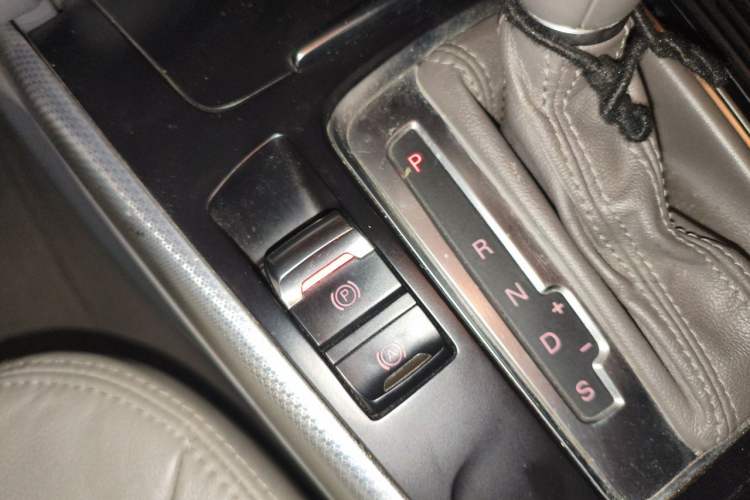 Used Audi A4L 2012 2.0 TFSI automatic standard version Vehicle Key