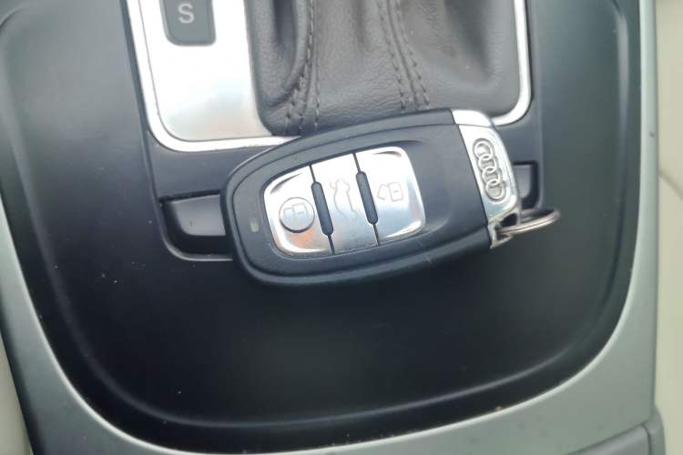 Used Audi A4L 2012 1.8 TFSI Automatic Comfort Model Vehicle Key