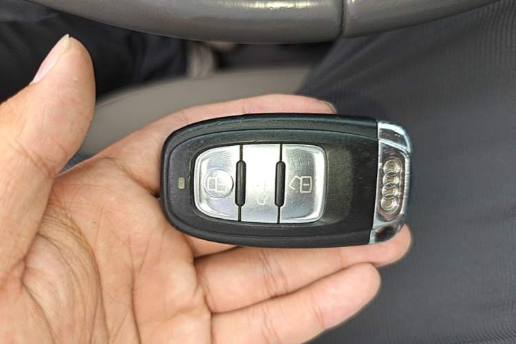 Used Audi A4L 2012 1.8 TFSI Automatic Comfort Model Vehicle Key
