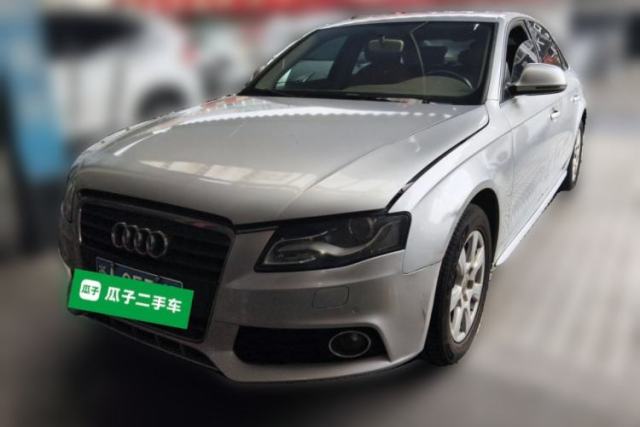 Used Audi A4L 2012 2.0 TFSI automatic Comfort trim level