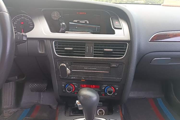 Used Audi A4L 2012 2.0 TFSI Automatic Technology Model Audio And AC Panel