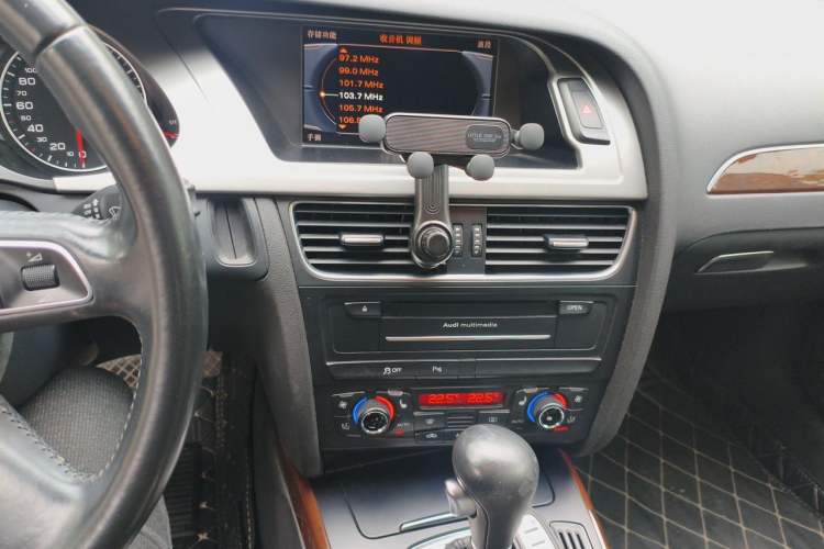 Used Audi A4L 2012 2.0 TFSI Automatic Technology Model Audio And AC Panel
