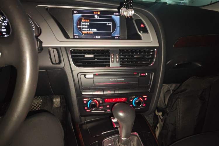 Used Audi A4L 2012 2.0 TFSI Automatic Technology Model Audio And AC Panel