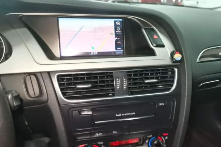 Used Audi A4L 2012 2.0 TFSI Automatic Technology Model Audio And AC Panel