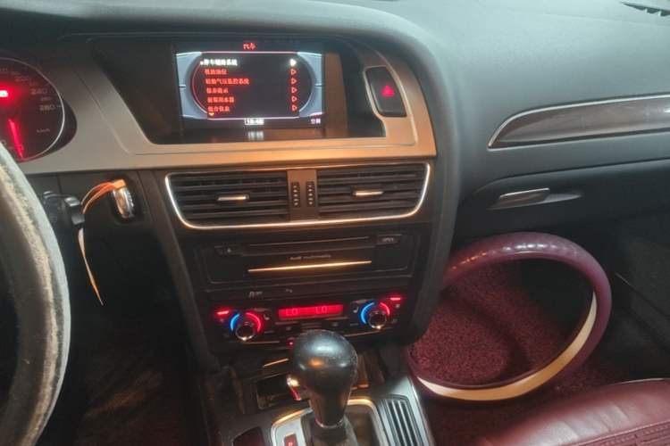 Used Audi A4L 2012 2.0 TFSI Automatic Technology Model Audio And AC Panel