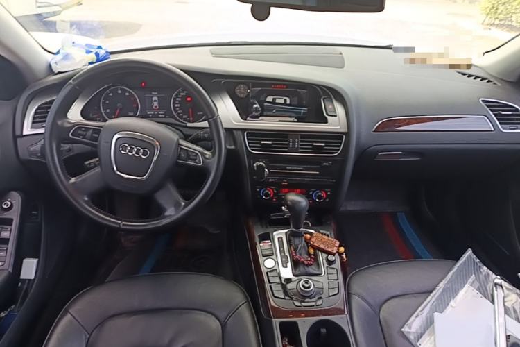 Used Audi A4L 2012 2.0 TFSI Automatic Technology Model Center Console