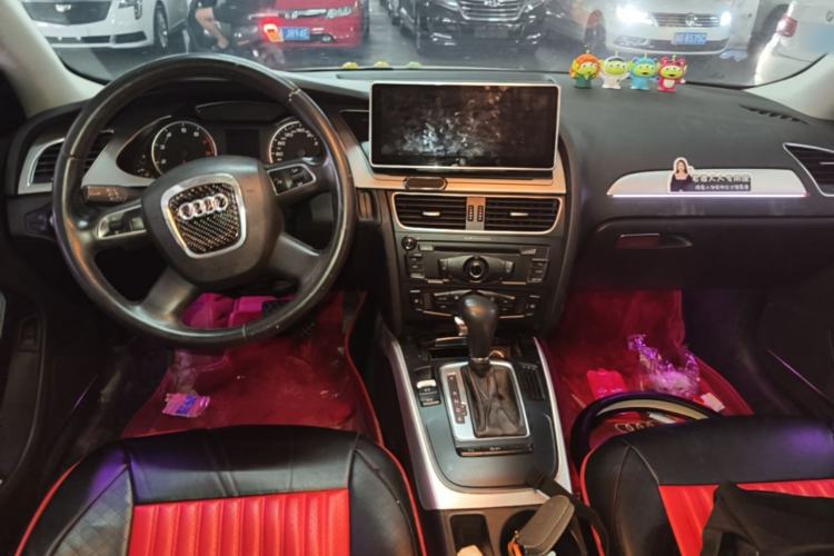 Used Audi A4L 2012 2.0 TFSI automatic standard version Center Console