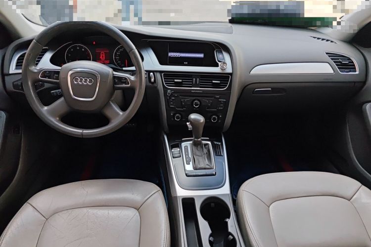 Used Audi A4L 2012 2.0 TFSI automatic standard version Center Console
