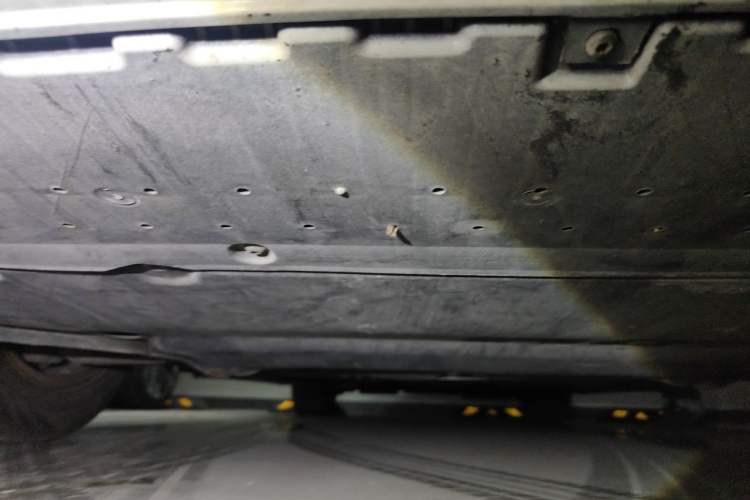 Used Audi A4L 2012 2.0 TFSI automatic standard version Chassis Front