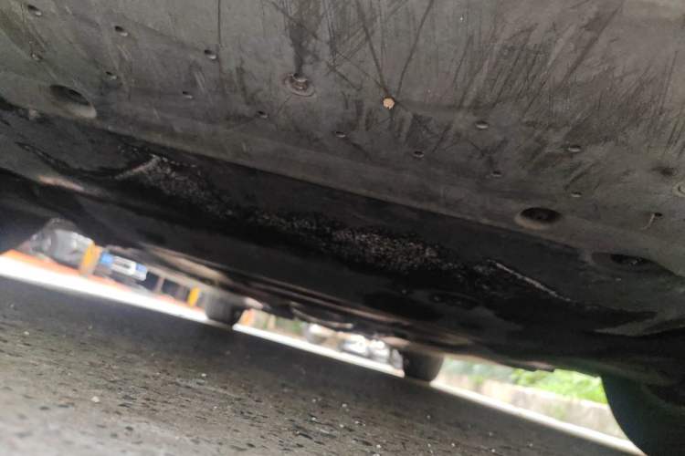 Used Audi A4L 2012 2.0 TFSI automatic standard version Chassis Front
