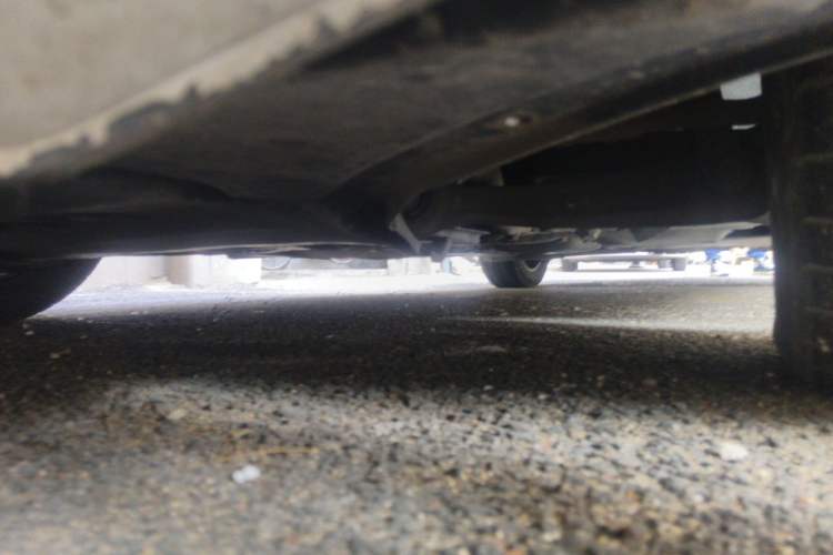 Used Audi A4L 2012 2.0 TFSI automatic standard version Chassis Front Left
