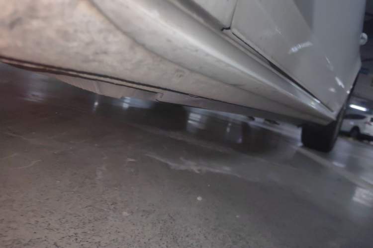 Used Audi A4L 2012 2.0 TFSI automatic Comfort trim level Chassis Front Left